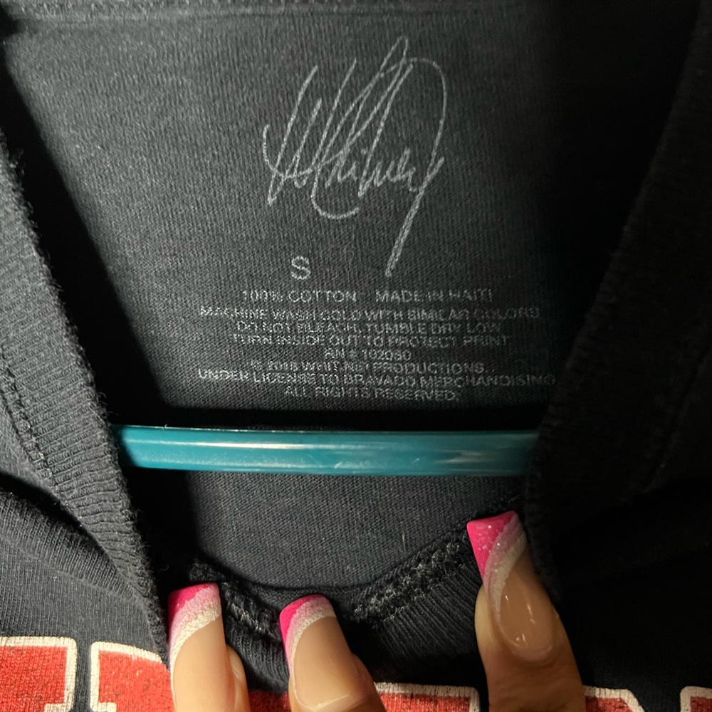 Whitney Houston Black Graphic T-Shirt - Picture 3 of 3